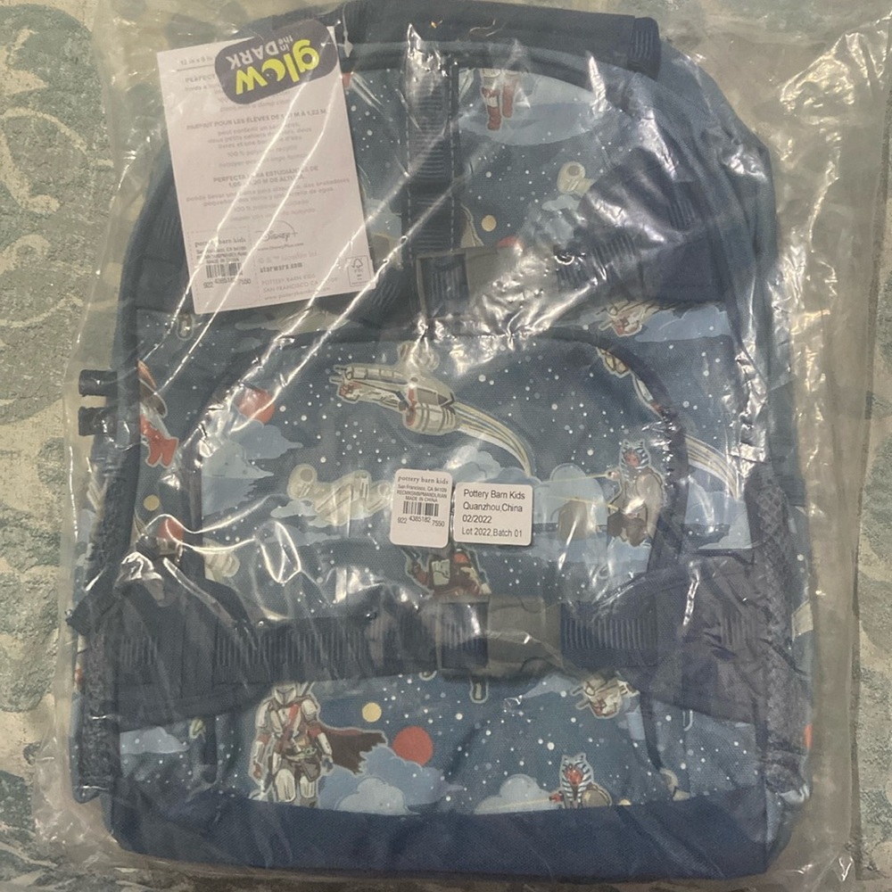NWT pottery barn Star Wars the mandalorian glow in dark backpack (small)